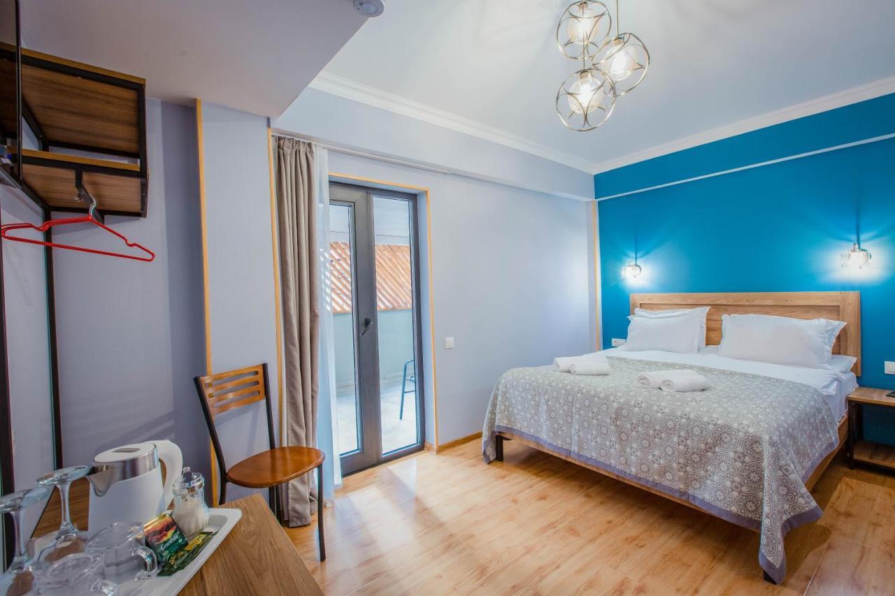 Central Gate Hotel In Heart Of Tbilisi Esterno foto