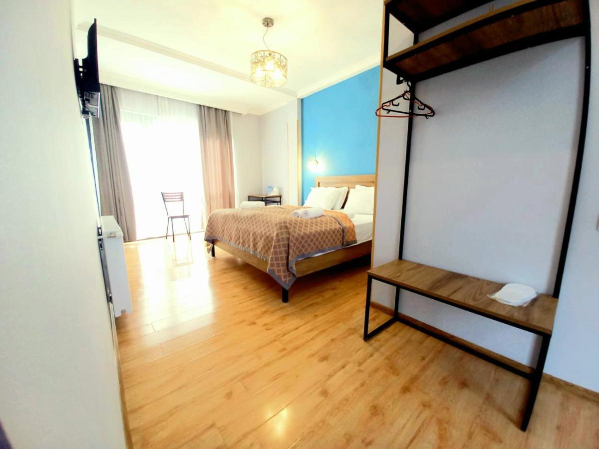 Central Gate Hotel In Heart Of Tbilisi Esterno foto